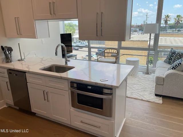 $1,650 | 3207 Magnolia Street, Unit 304, Pascagoula, MS 39567