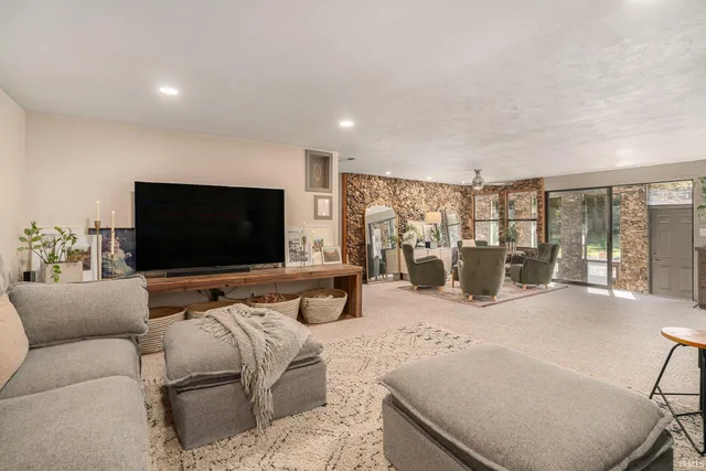 $699,900 | 16015 County Road 4, Bristol, IN 46507