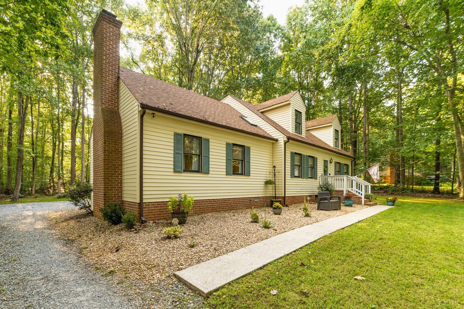 5068 Thomas Jefferson Road Forest, VA 24551 - Photo 2 of 43 Gallery Image 2