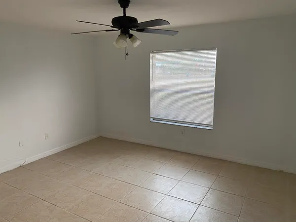 $3,295 | 618 Northeast 1st Street, Unit B, Boynton Beach, FL 33435