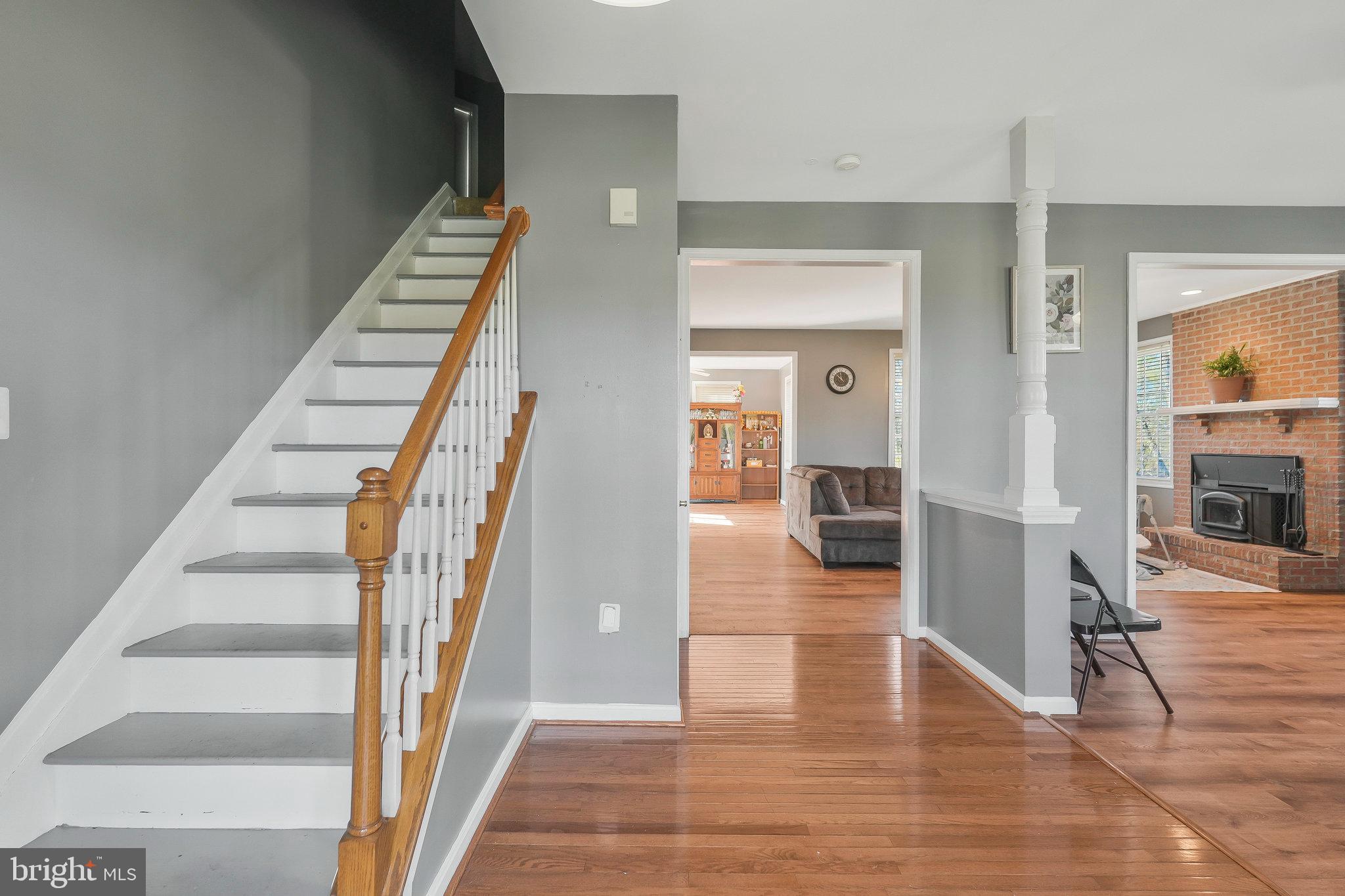 12433 Sub-Station Road Waldorf, MD 20601 - Photo 5 of 52 Hardwood Entry Foyer