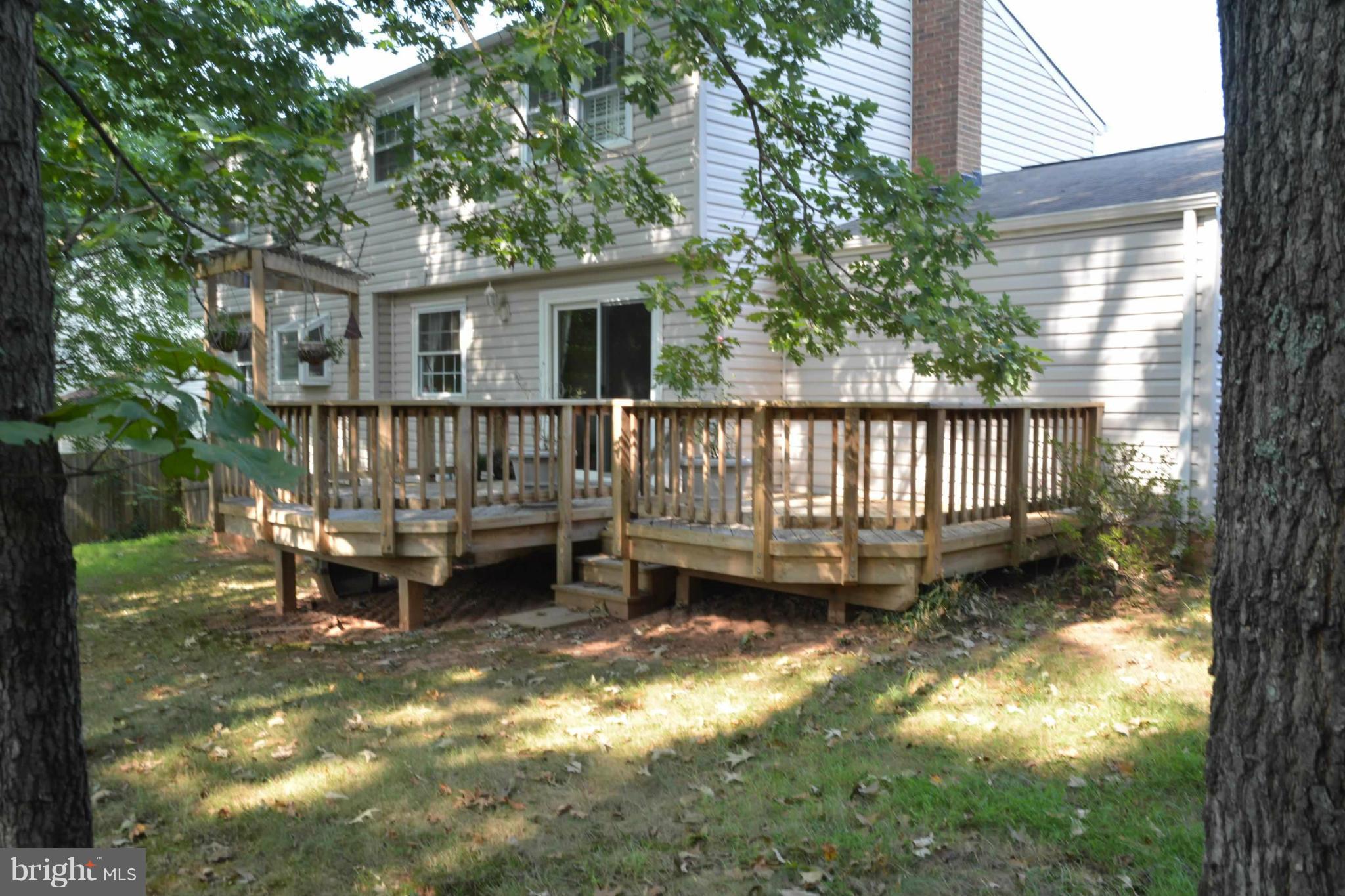 6119 Covered Bridge Road Burke, VA 22015 - Photo 29 of 30 Exterior (Rear)