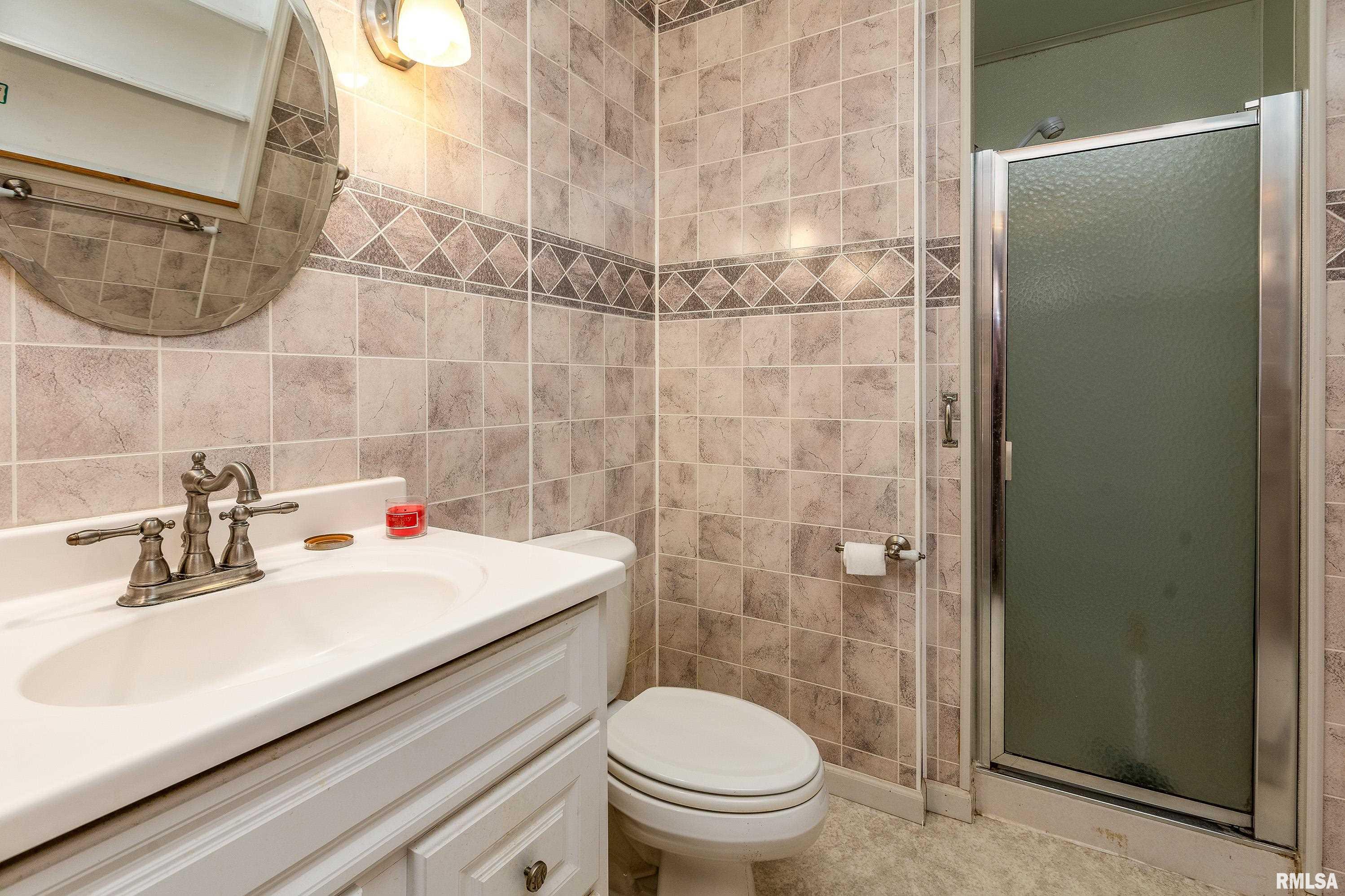 607 Mundy Street Eldorado, IL 62930 - Photo 16 of 32
