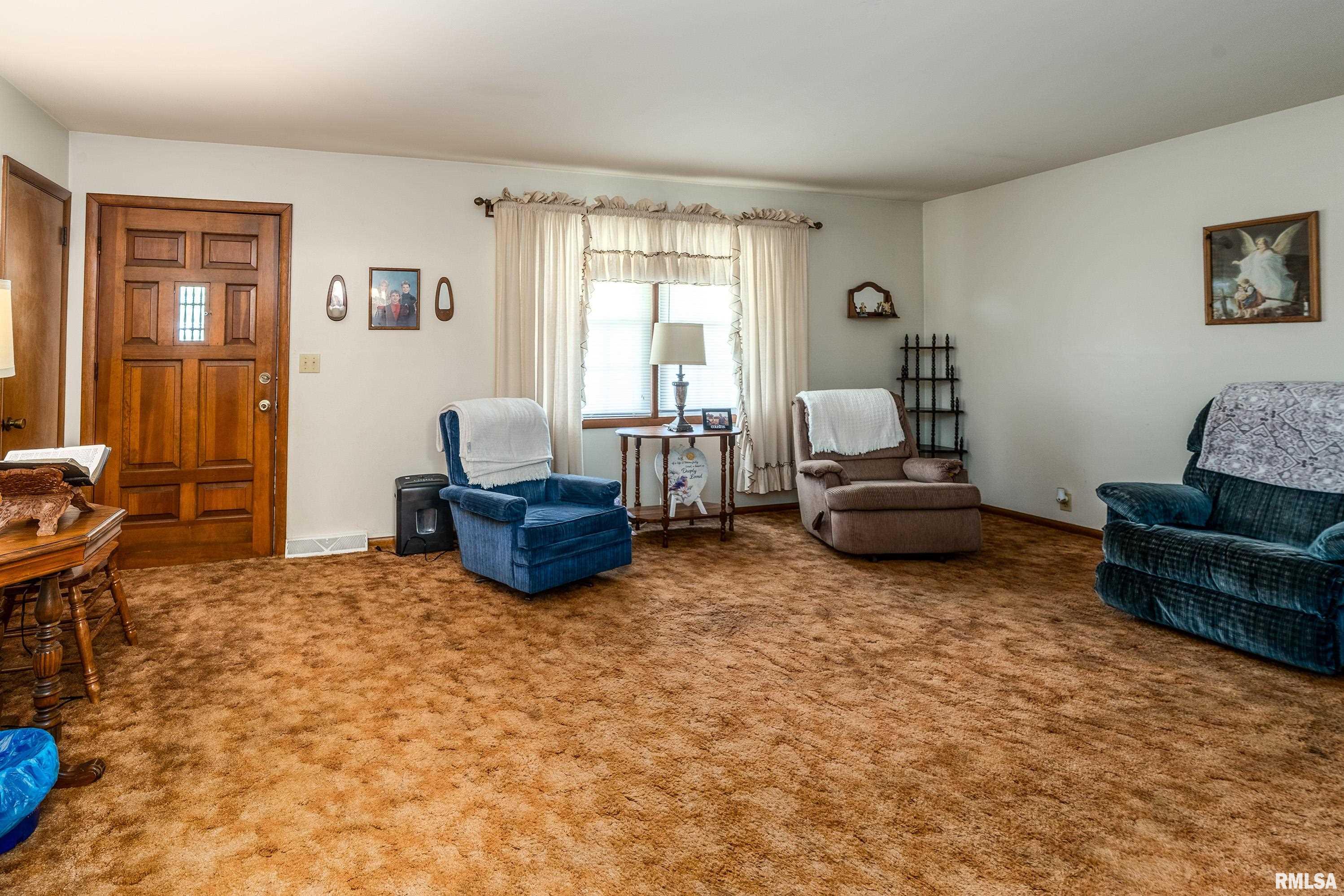 607 Mundy Street Eldorado, IL 62930 - Photo 4 of 32