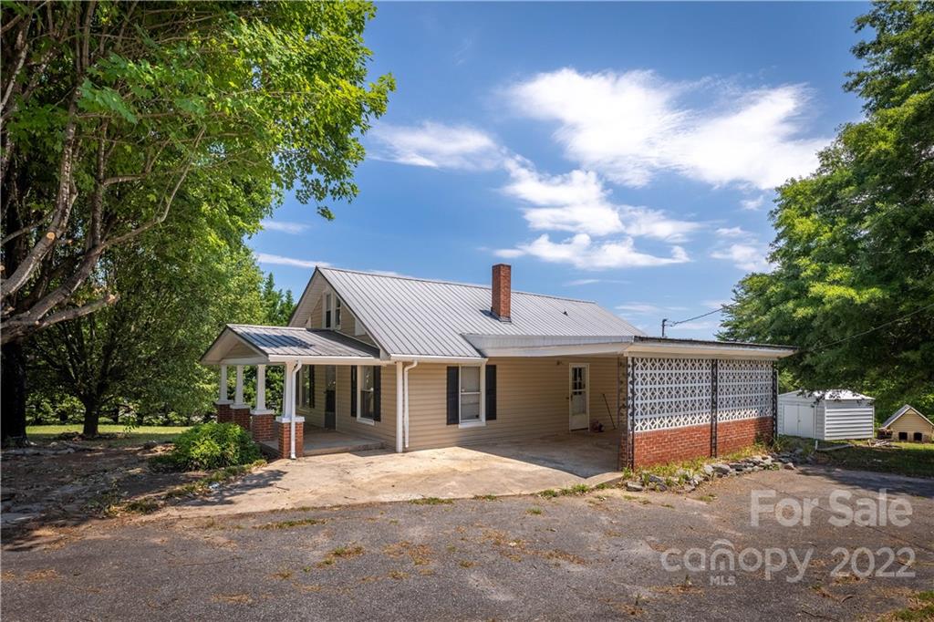 5072 County Home Road Conover, NC 28613 - Photo 3 of 22 Gallery Image 3