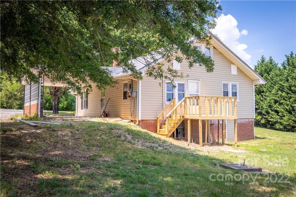 5072 County Home Road Conover, NC 28613 - Photo 4 of 22 Gallery Image 4