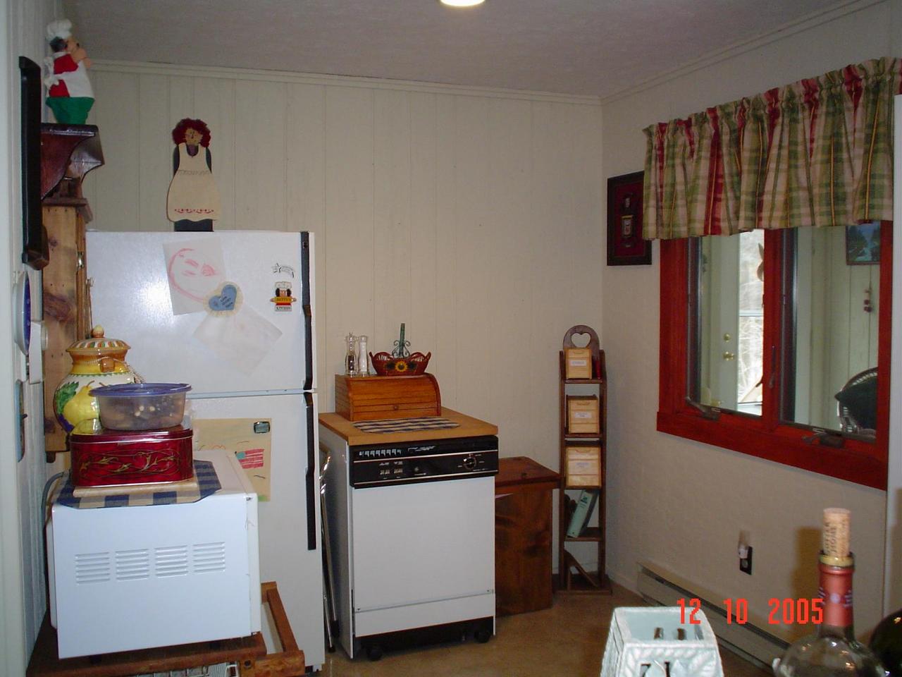1103 Deer Run Road Pocono Lake, PA 18347 - Photo 3 of 10 Kitchen 2