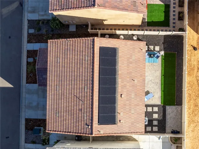 a view of a patio with plants