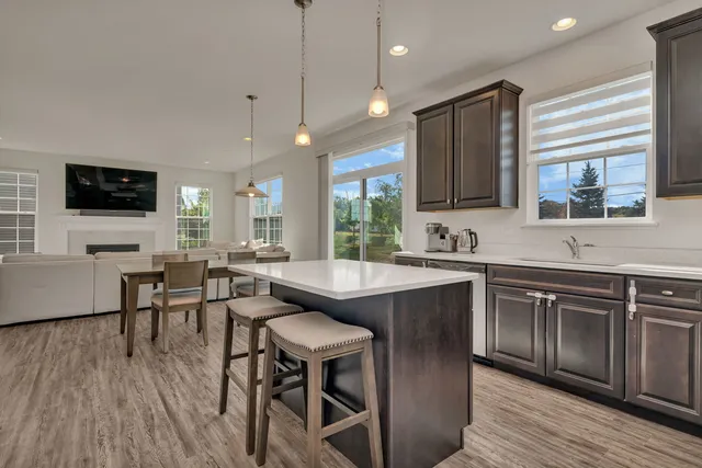 $610,000 | 5815 Fairview Lane, Hoffman Estates, IL 60192