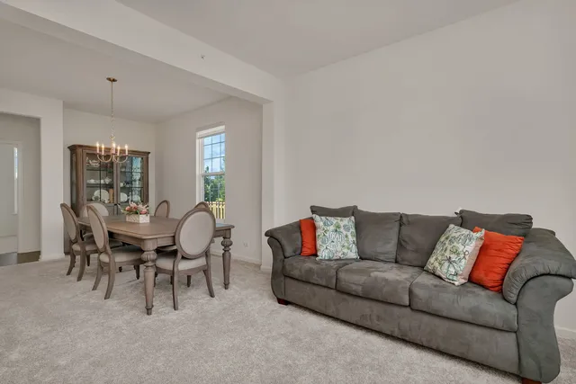 $610,000 | 5815 Fairview Lane, Hoffman Estates, IL 60192