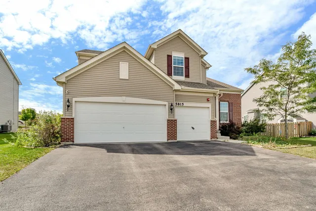 $610,000 | 5815 Fairview Lane, Hoffman Estates, IL 60192