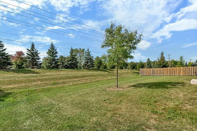 $610,000 | 5815 Fairview Lane, Hoffman Estates, IL 60192