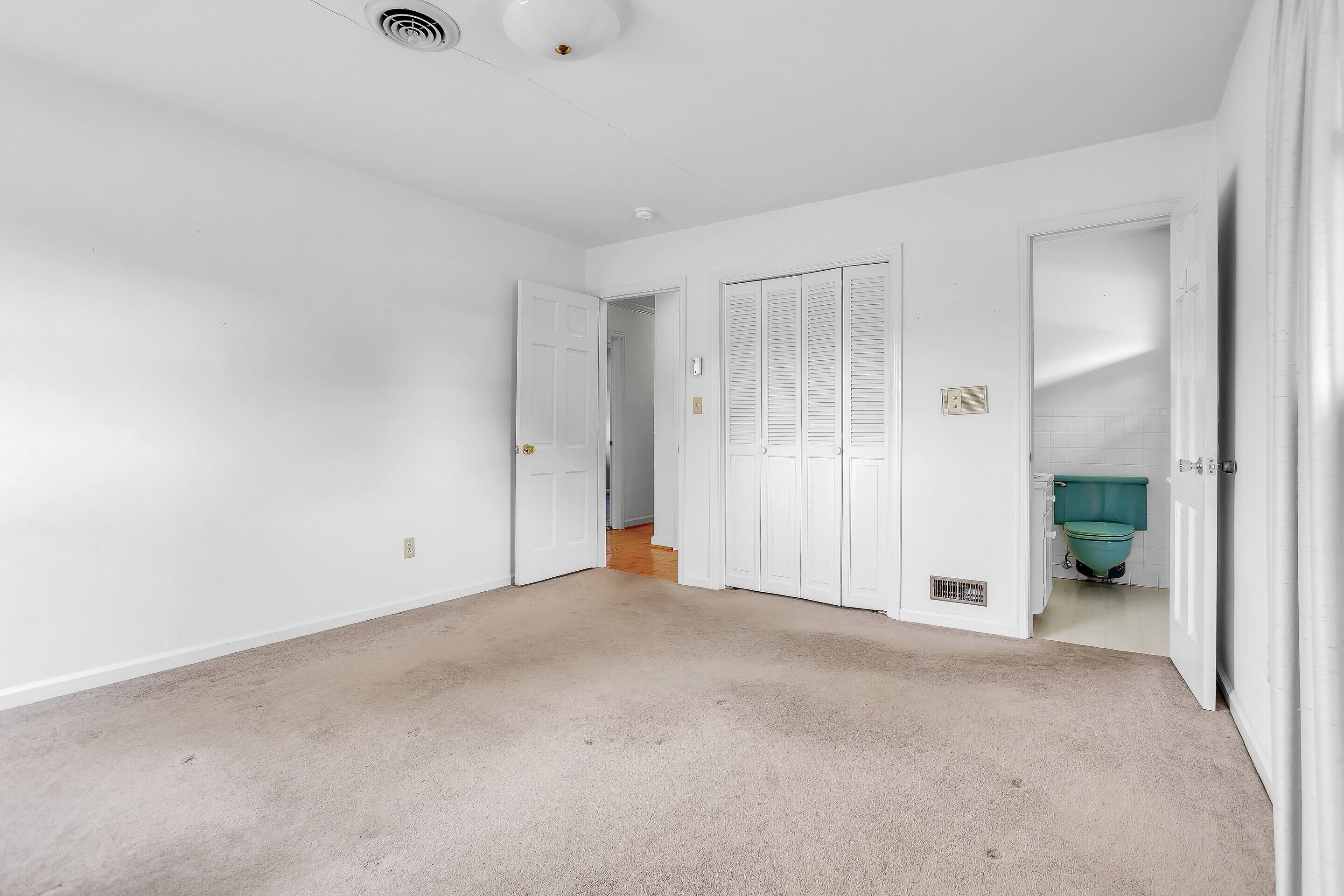 5296 Cloverdale Road Roanoke, VA 24012 - Photo 23 of 48 22_5296_Cloverdale_Rd22_mls