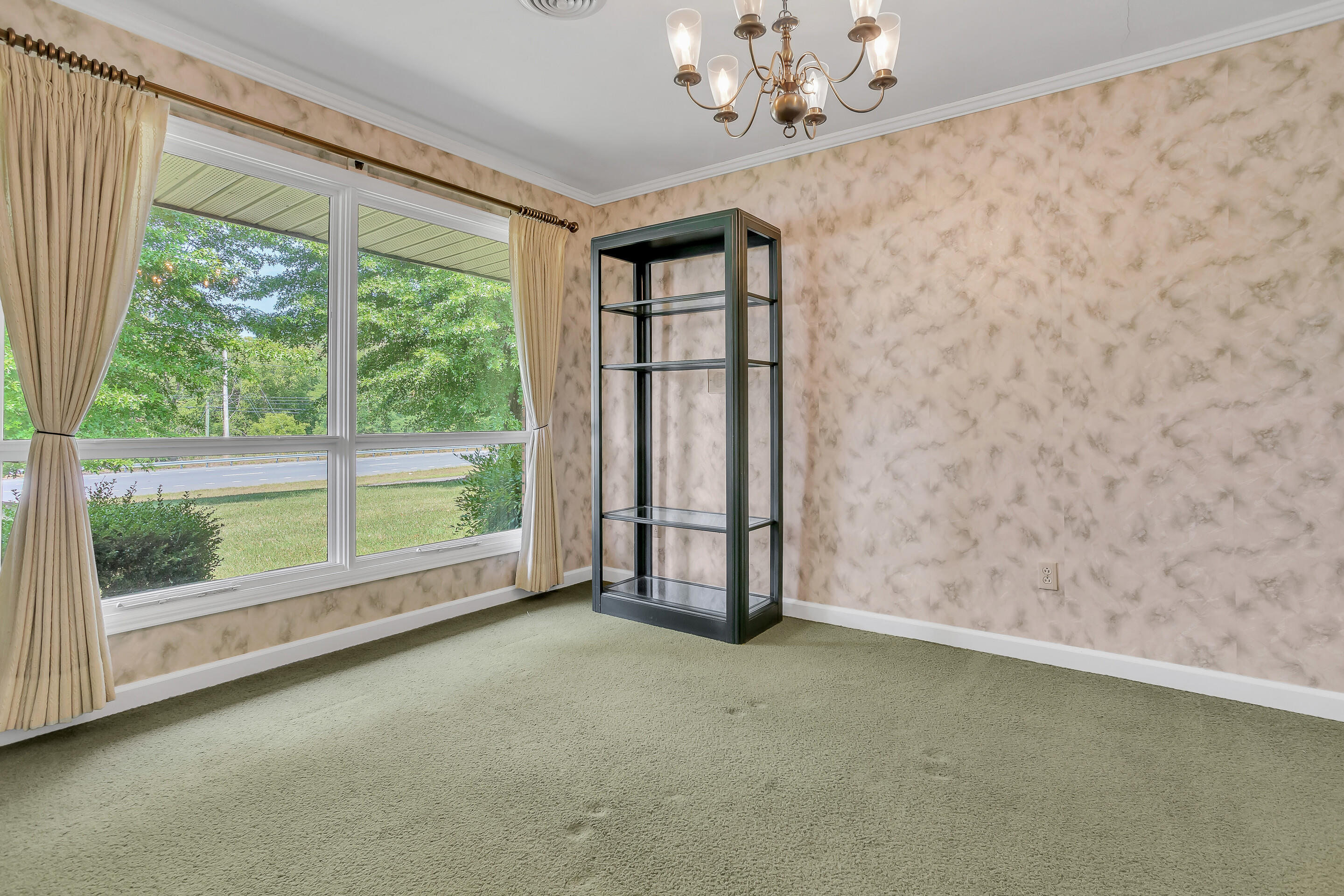5296 Cloverdale Road Roanoke, VA 24012 - Photo 10 of 48 09_5296_Cloverdale_Rd09_mls