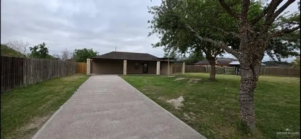$2,300 | 618 North Val Verde Road, Edinburg, TX 78542