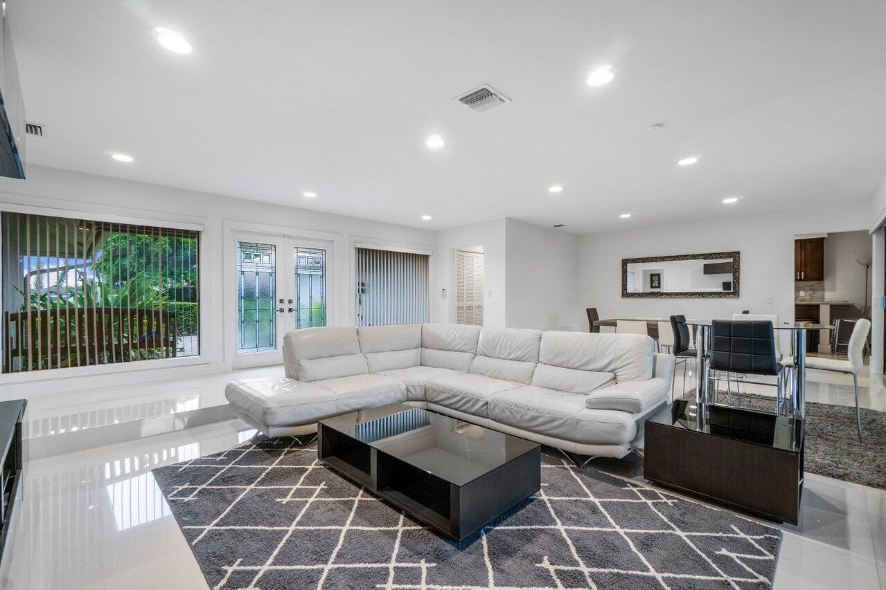 5875 Glenbrook Drive Boca Raton, FL 33433 - Photo 21 of 29 013-5875GlenbrookDrive-BocaRaton-FL-3343