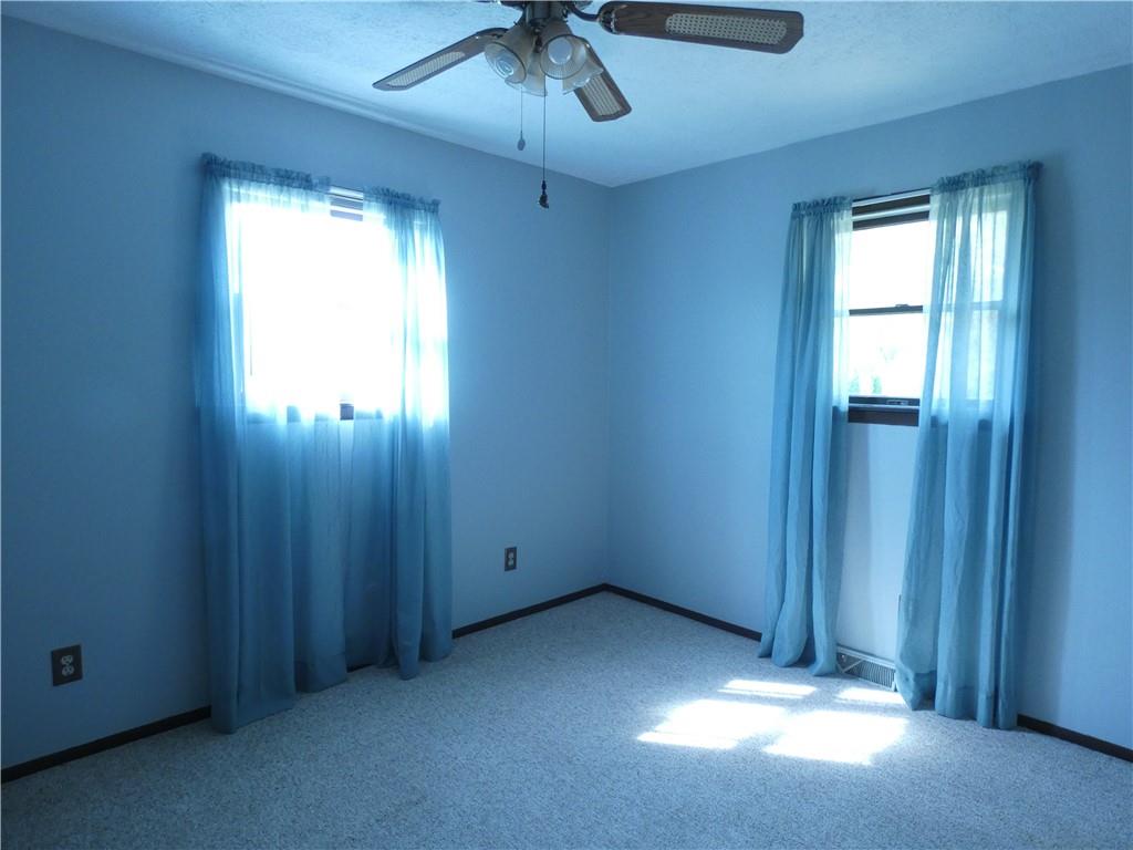 574 South Erie Street Mercer, PA 16137 - Photo 6 of 8