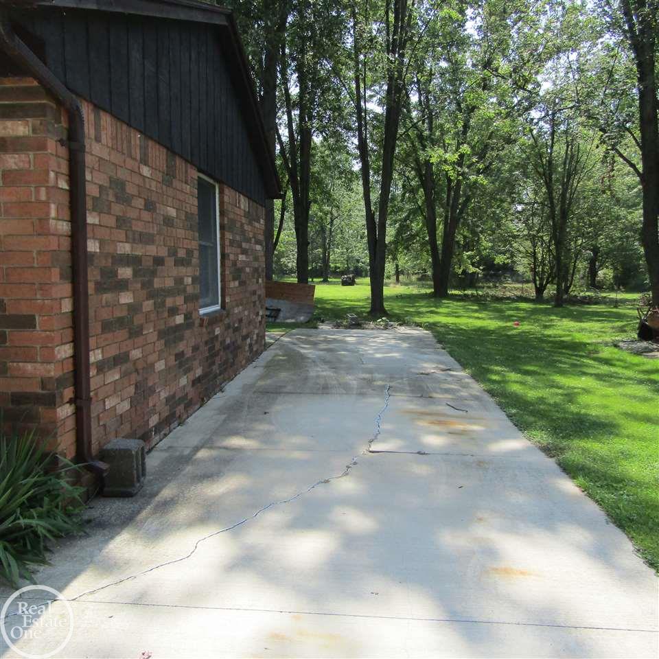 48978 Callens Road Chesterfield, MI 48047 - Photo 33 of 47