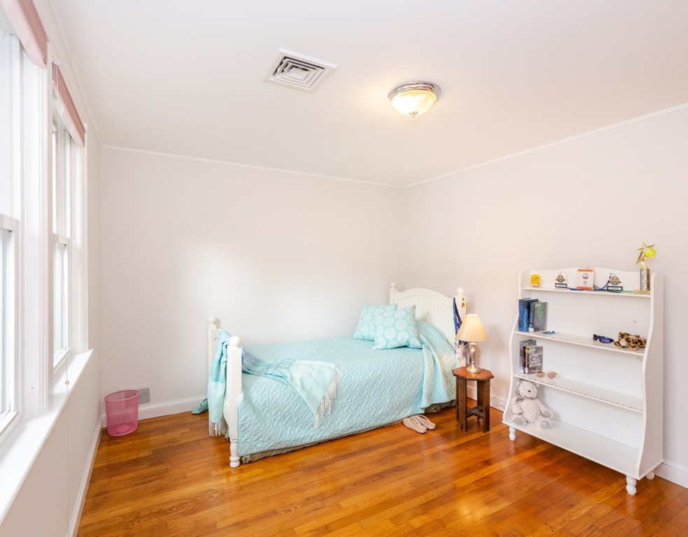 5 Holton Road Lexington, MA 02421 - Photo 22 of 27