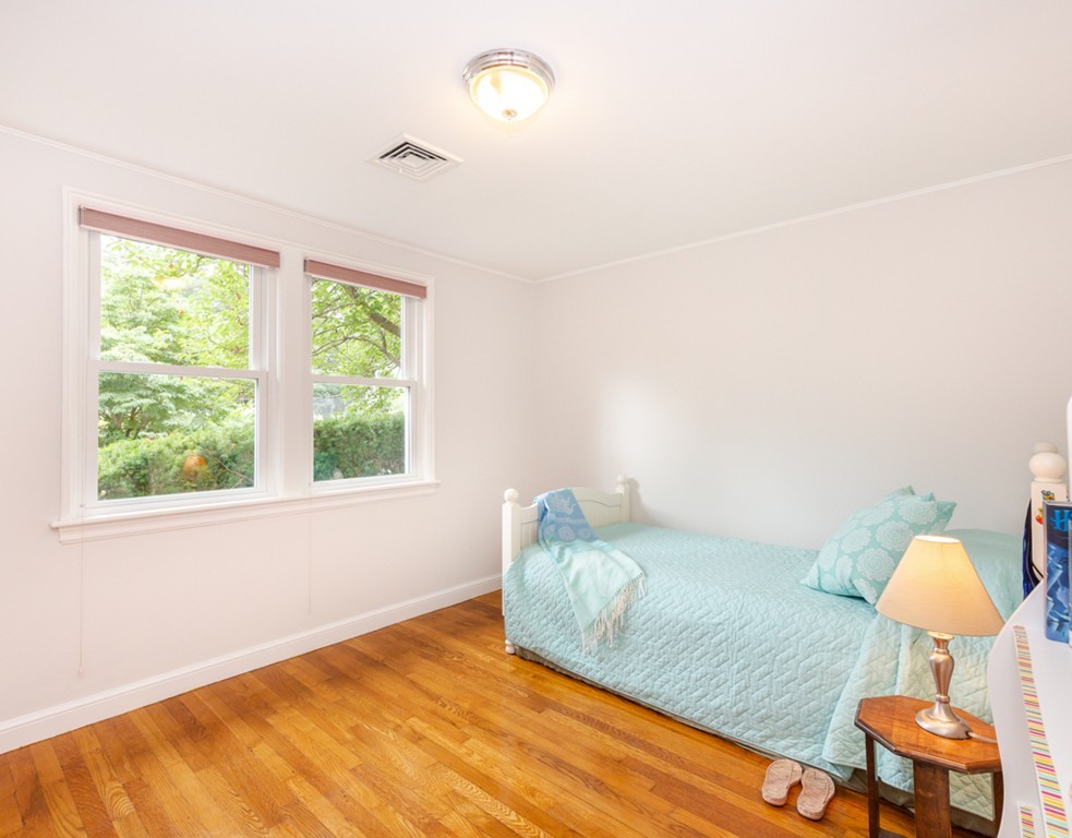 5 Holton Road Lexington, MA 02421 - Photo 23 of 27