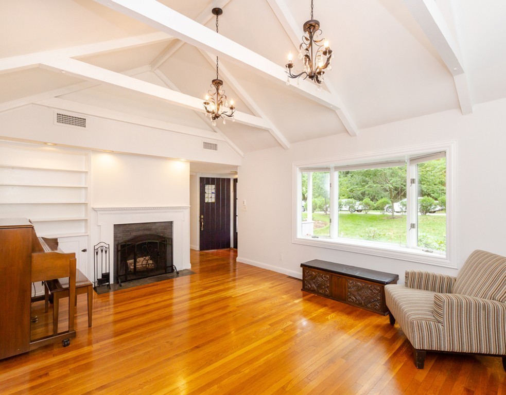 5 Holton Road Lexington, MA 02421 - Photo 4 of 27