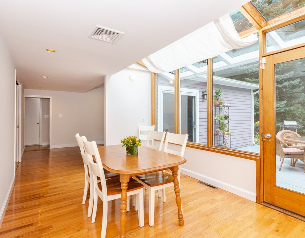 5 Holton Road Lexington, MA 02421 - Photo 9 of 27