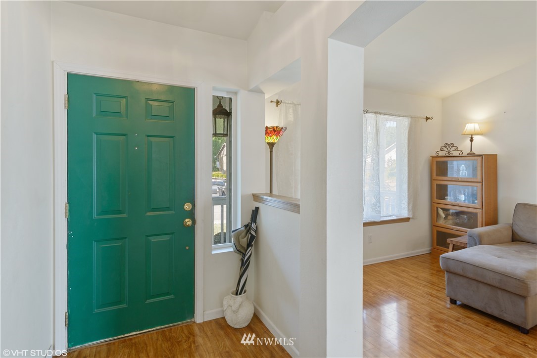 1823 164th Street East Tacoma, WA 98445 - Photo 4 of 33