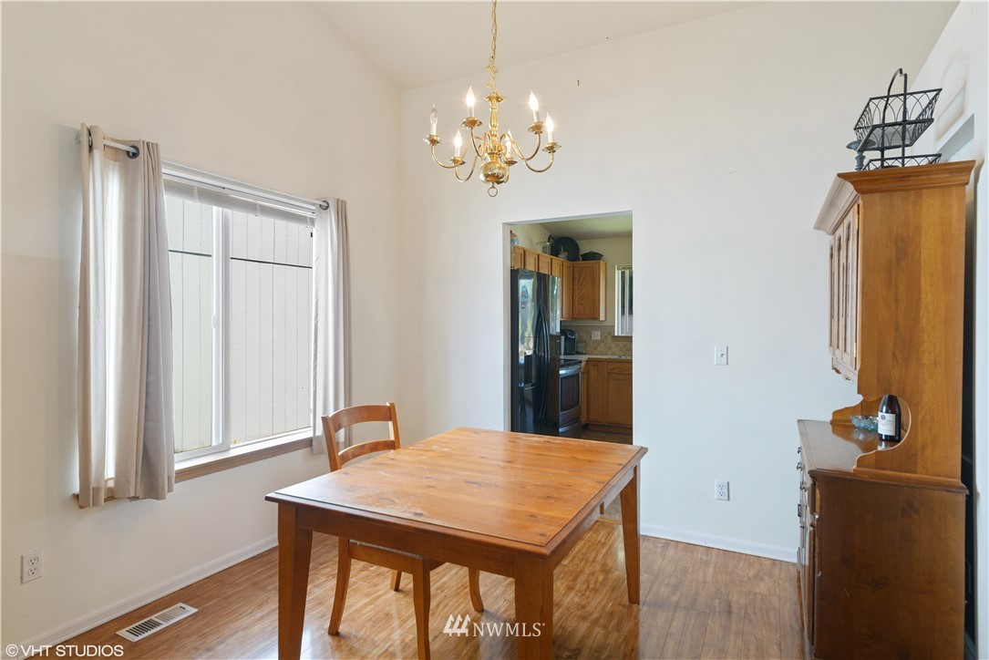 1823 164th Street East Tacoma, WA 98445 - Photo 9 of 33