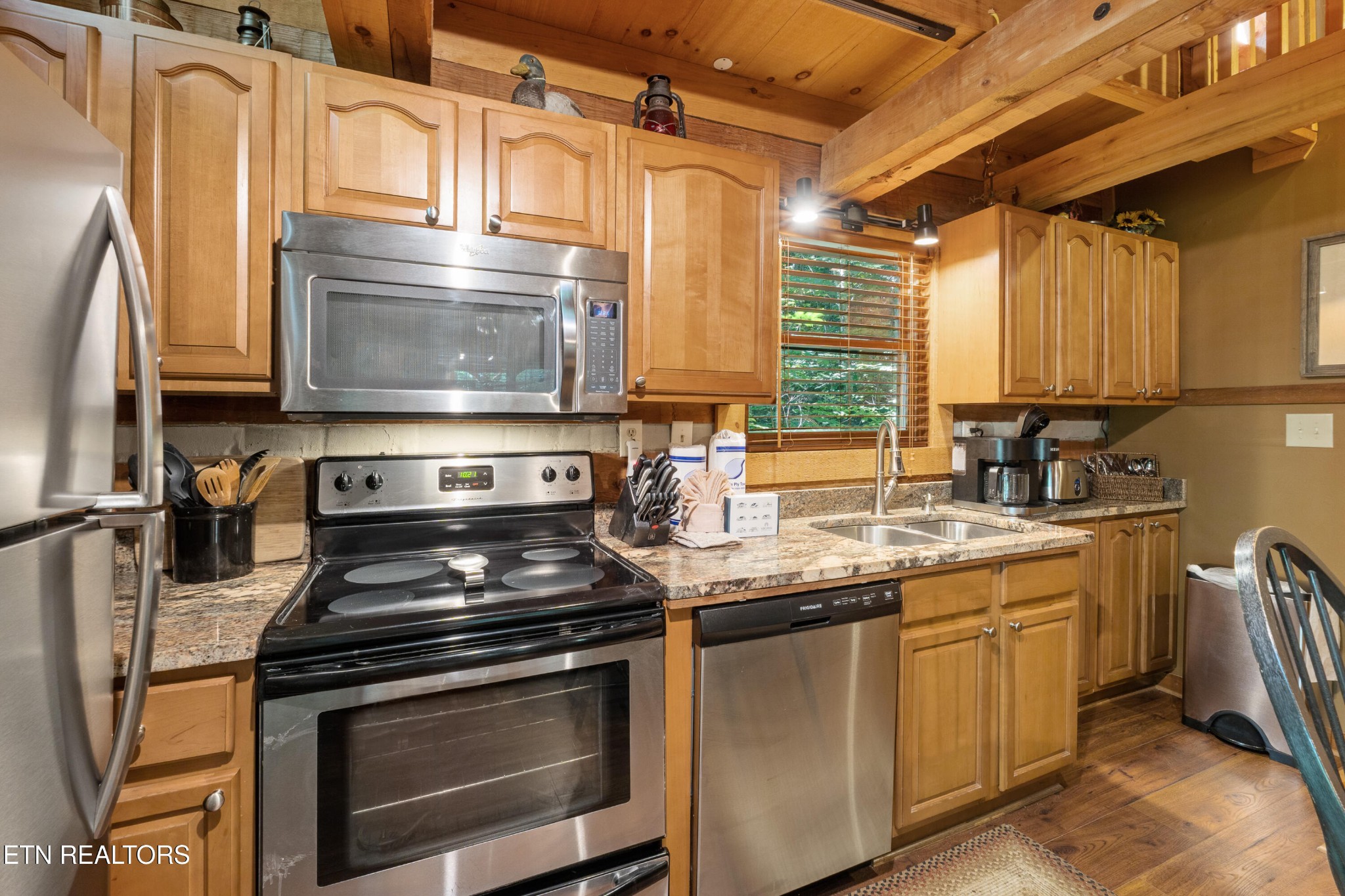 156 Timberwinds Way Townsend, TN 37882 - Photo 9 of 32 Gallery Image 9