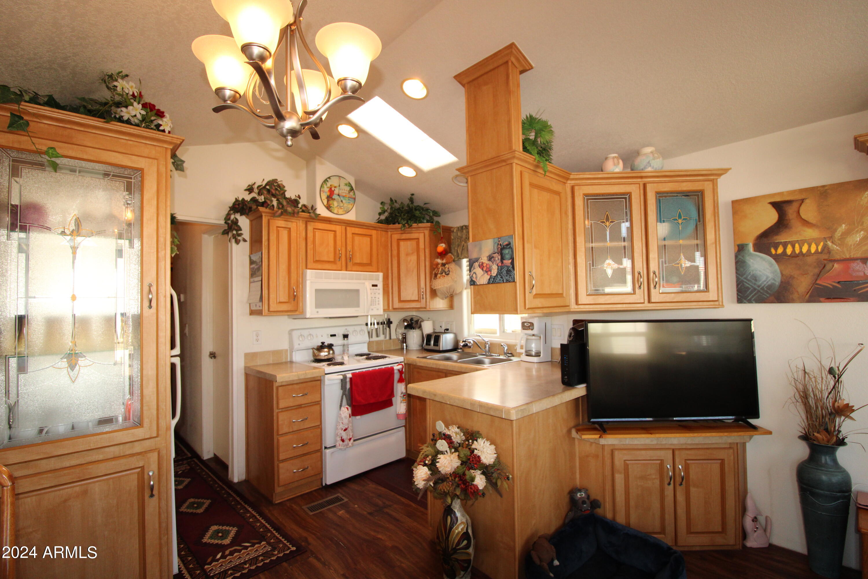 303 North Lindsay Road, Unit T57 Mesa, AZ 85213 - Photo 4 of 14 IMG_6436