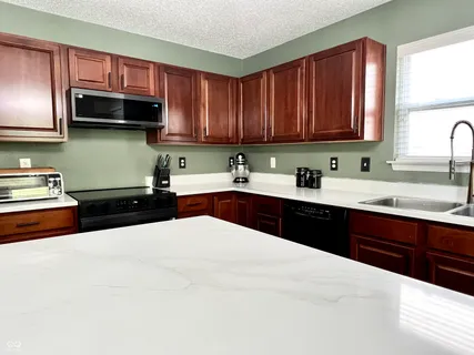$359,900 | 10188 Orange Blossom Trail, Fishers, IN 46038