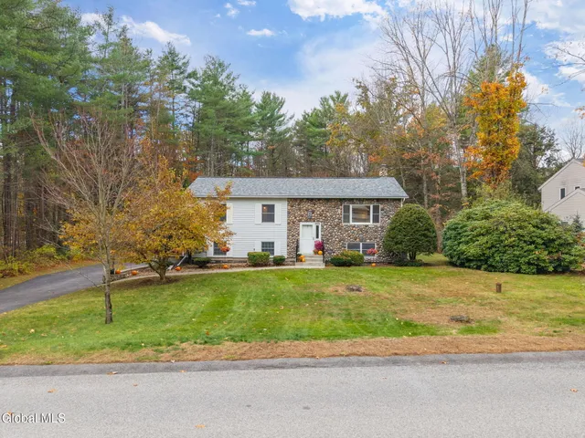 $375,000 | 15 Laurel Lane, Queensbury, NY 12804