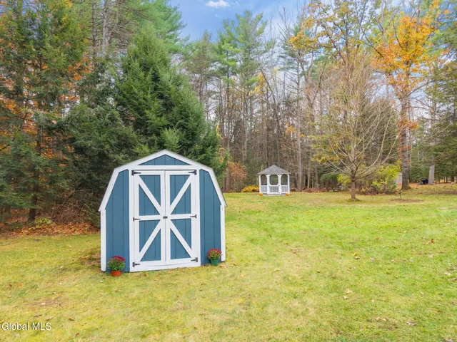 $375,000 | 15 Laurel Lane, Queensbury, NY 12804