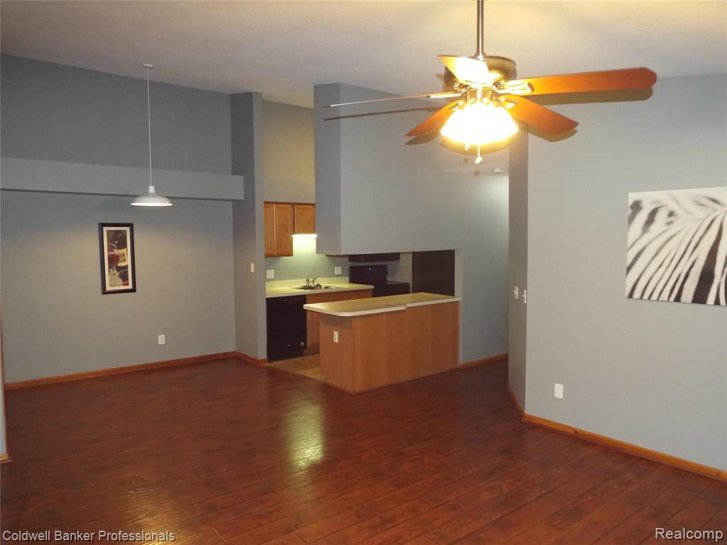 45820 Prairiegrass, Unit 8 Belleville, MI 48111 - Photo 2 of 29