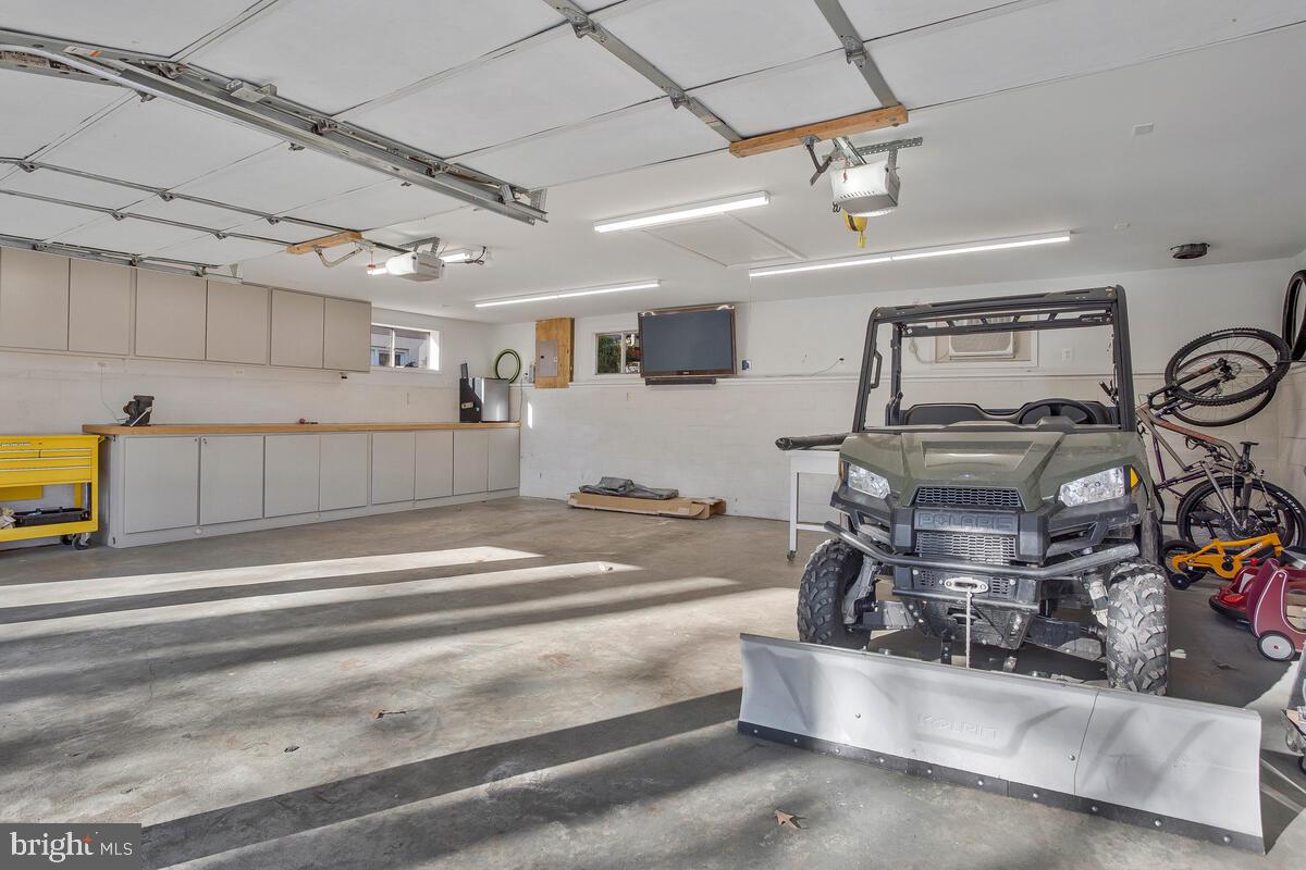 1827 Underwood Road Gambrills, MD 21054 - Photo 34 of 42 Garage w/electric panel box & A/C