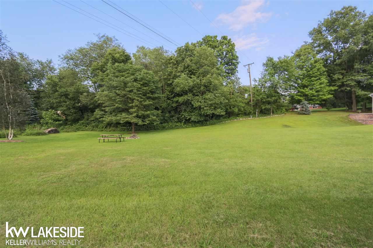 465 Mack Road Leonard, MI 48367 - Photo 15 of 84