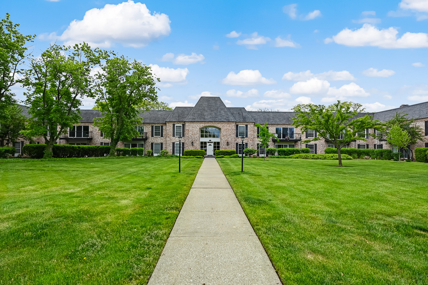 136 Carriage Way Drive, Unit C112 Burr Ridge, IL 60527 - Photo 1 of 18