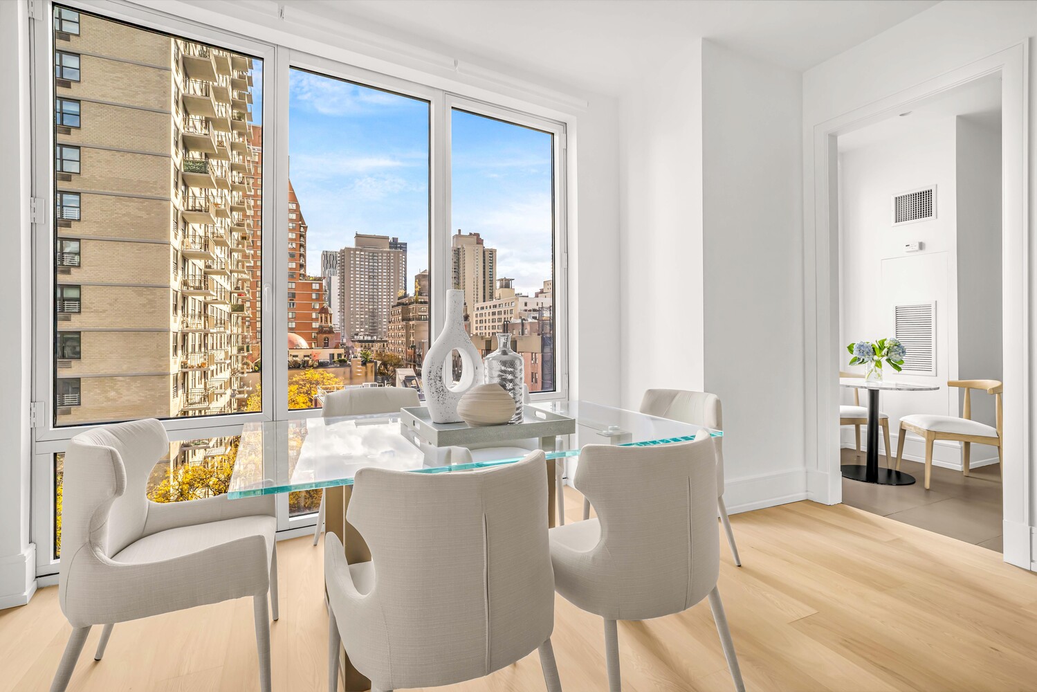 255 East 74th Street, Unit 6C Manhattan, NY 10021 - Photo 2 of 9