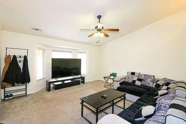 $365,000 | 3527 Adams Lane, Redding, CA 96002