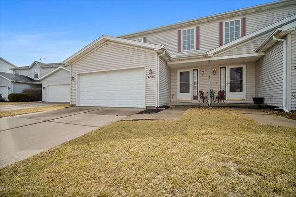 $224,900 | 2719 Gill Street, Bloomington, IL 61704