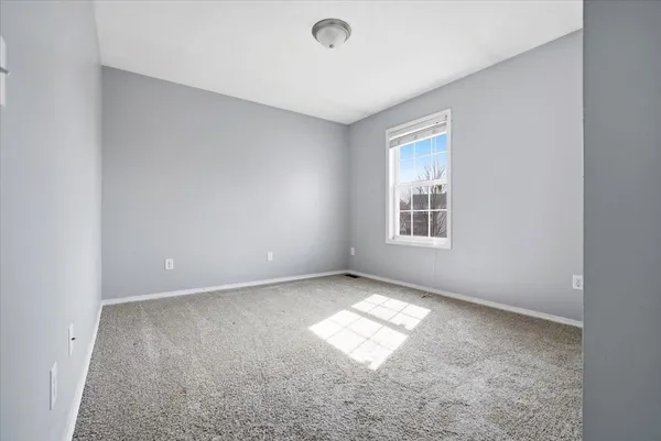 $224,900 | 2719 Gill Street, Bloomington, IL 61704