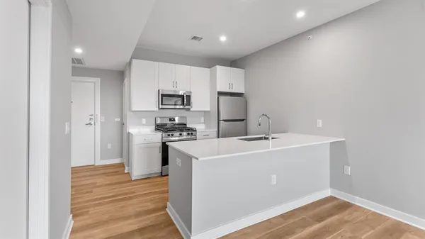 $3,000 | 475 Communipaw Avenue, Unit 207, Jersey City, NJ 07304