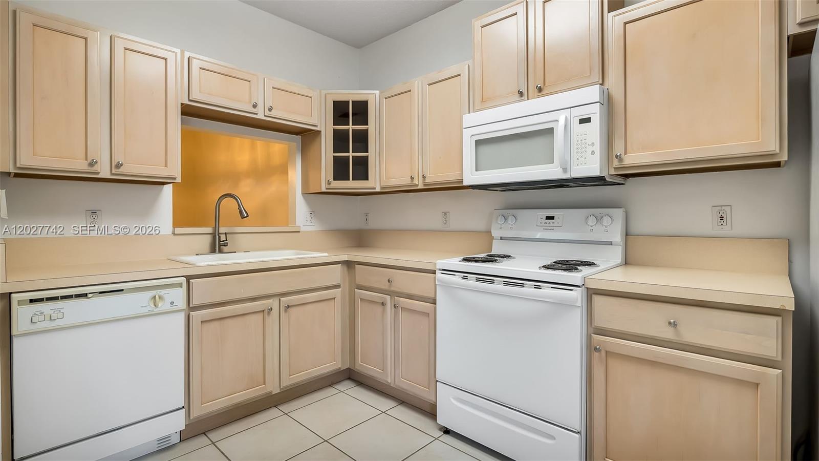 8320 Vía Serena Boca Raton, FL 33433 - Photo 27 of 44