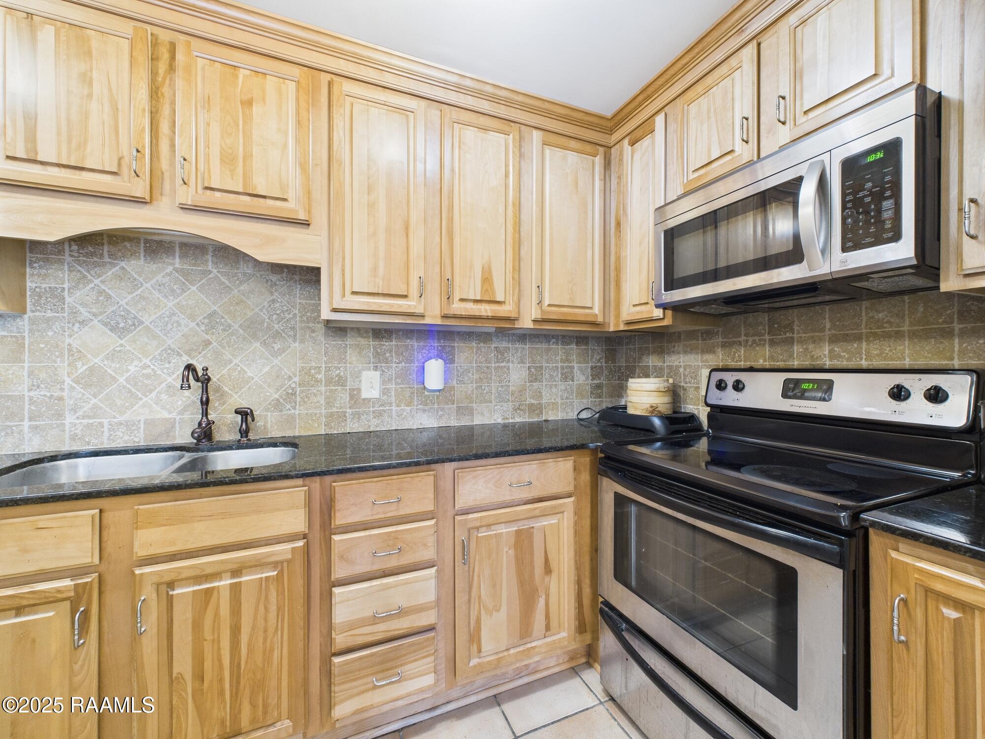 1008 South College Road, Unit 107 Lafayette, LA 70503 - Photo 6 of 15 CAM02220G0-PR0085-STILL002