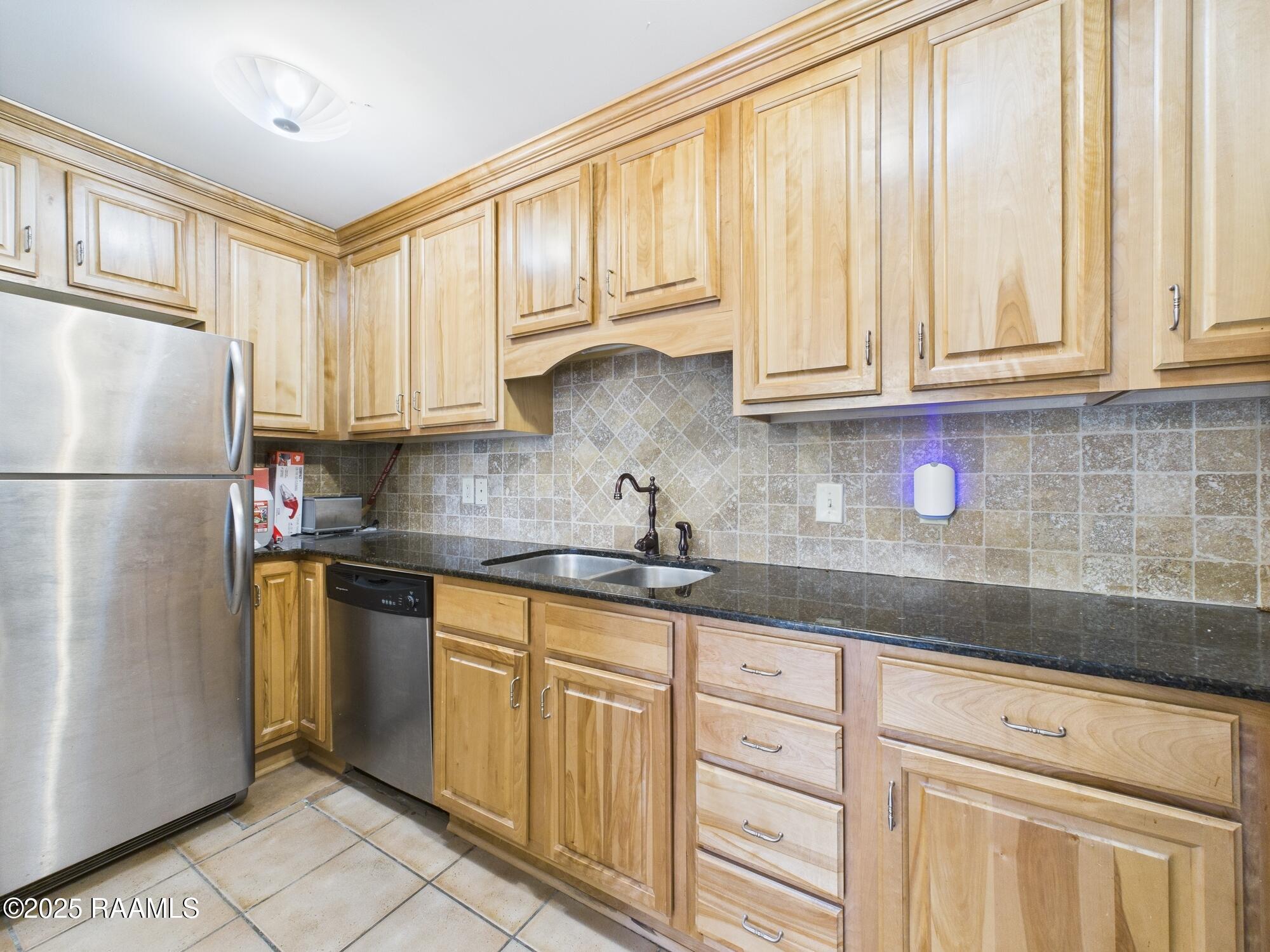 1008 South College Road, Unit 107 Lafayette, LA 70503 - Photo 7 of 15 CAM02220G0-PR0085-STILL001