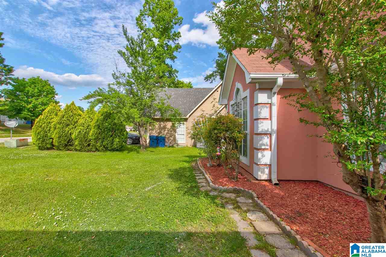224 Greenfield Lane Alabaster, AL 35007 - Photo 3 of 25