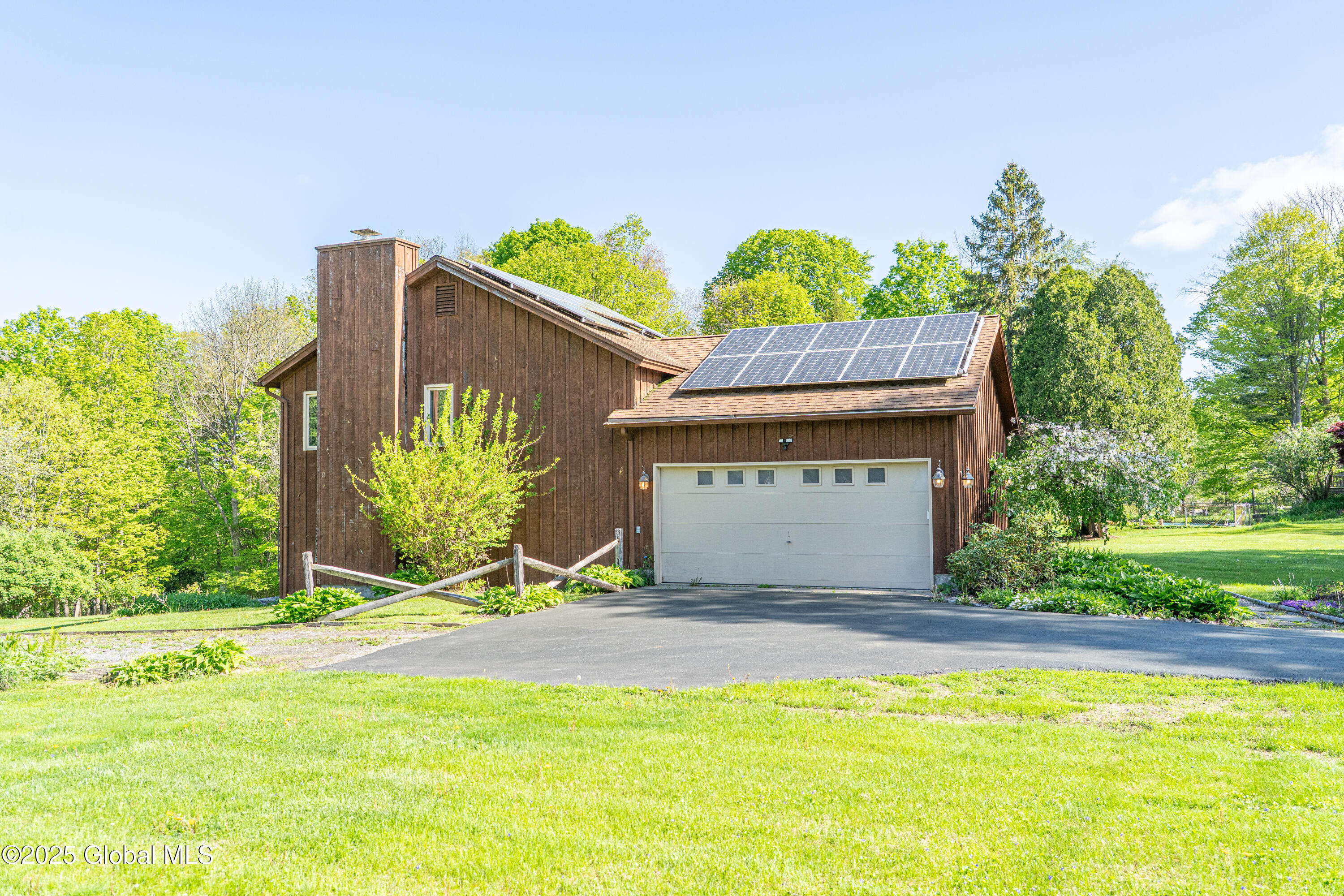 243 Chestnut Ridge Road Queensbury, NY 12804 - Photo 3 of 48 DSC09121 (1)