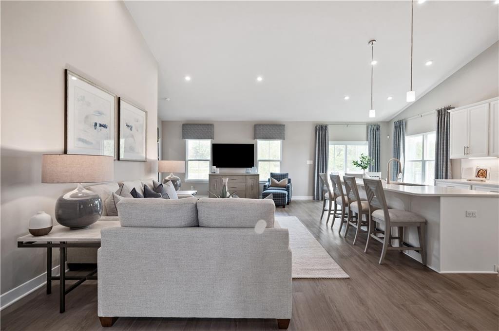 160 Olga Avenue Coraopolis, PA 15108 - Photo 4 of 22