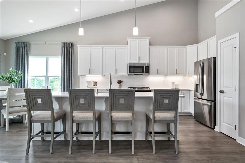 160 Olga Avenue Coraopolis, PA 15108 - Photo 6 of 22