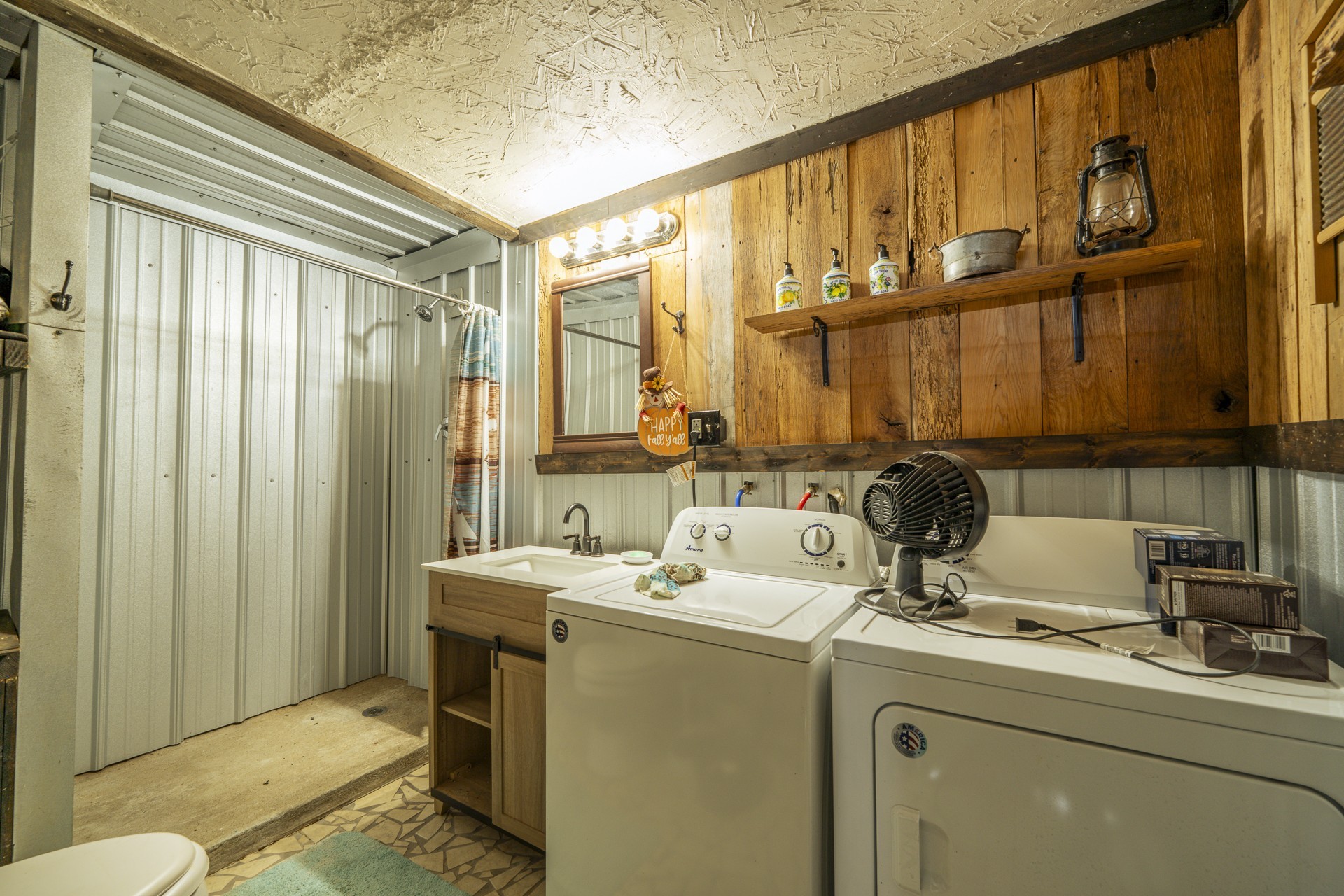 1008 WC PICKETT Road Clifton, TN 38425 - Photo 6 of 57 Gallery Image 6